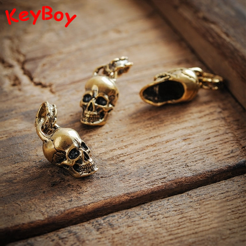 Gothic Skull Ring - พวงกุญแจหัวกะโหลกสไตล์วินเทจ พังก์ ทำจากทองเหลืองแท้ สำหรับรถมอเตอร์ไซค์ รถยนต์ ของขวัญสำหรับผู้ชาย