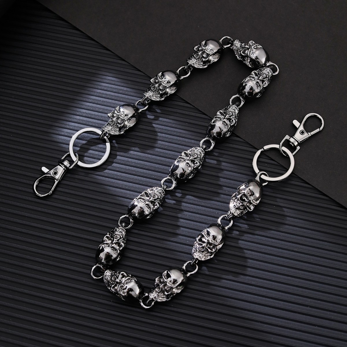 พวงกุญแจรูปหัวกะโหลก, พวงกุญแจ - Gothic Skull Ring บทวิจารณ์และราคา