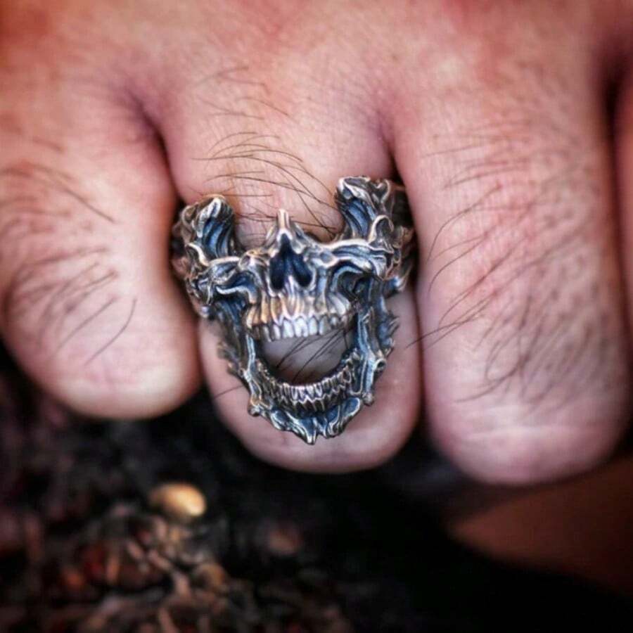 แหวนหน้ากากหัวกะโหลกสไตล์วินเท - Gothic Skull Ring บทวิจารณ์และราคา